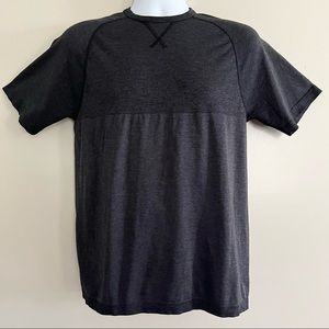 GAP Fit Dry Men's T-shirt Short Sleeve Dark Grey Size Medium